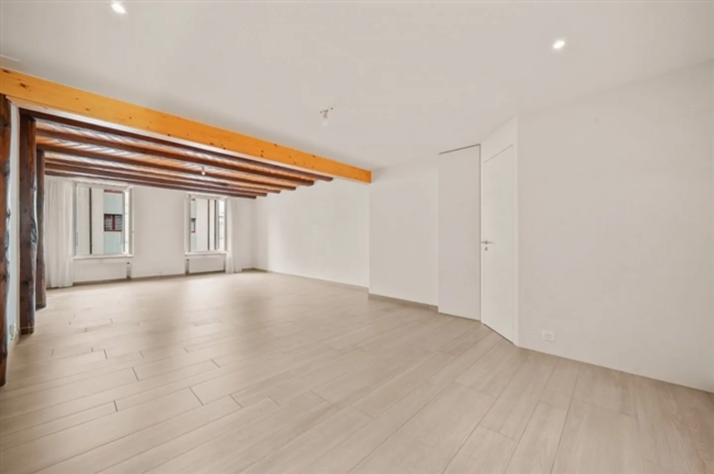 «Einzelhandel und Büros im Zentrum von Romont» - Foto 6 von 13