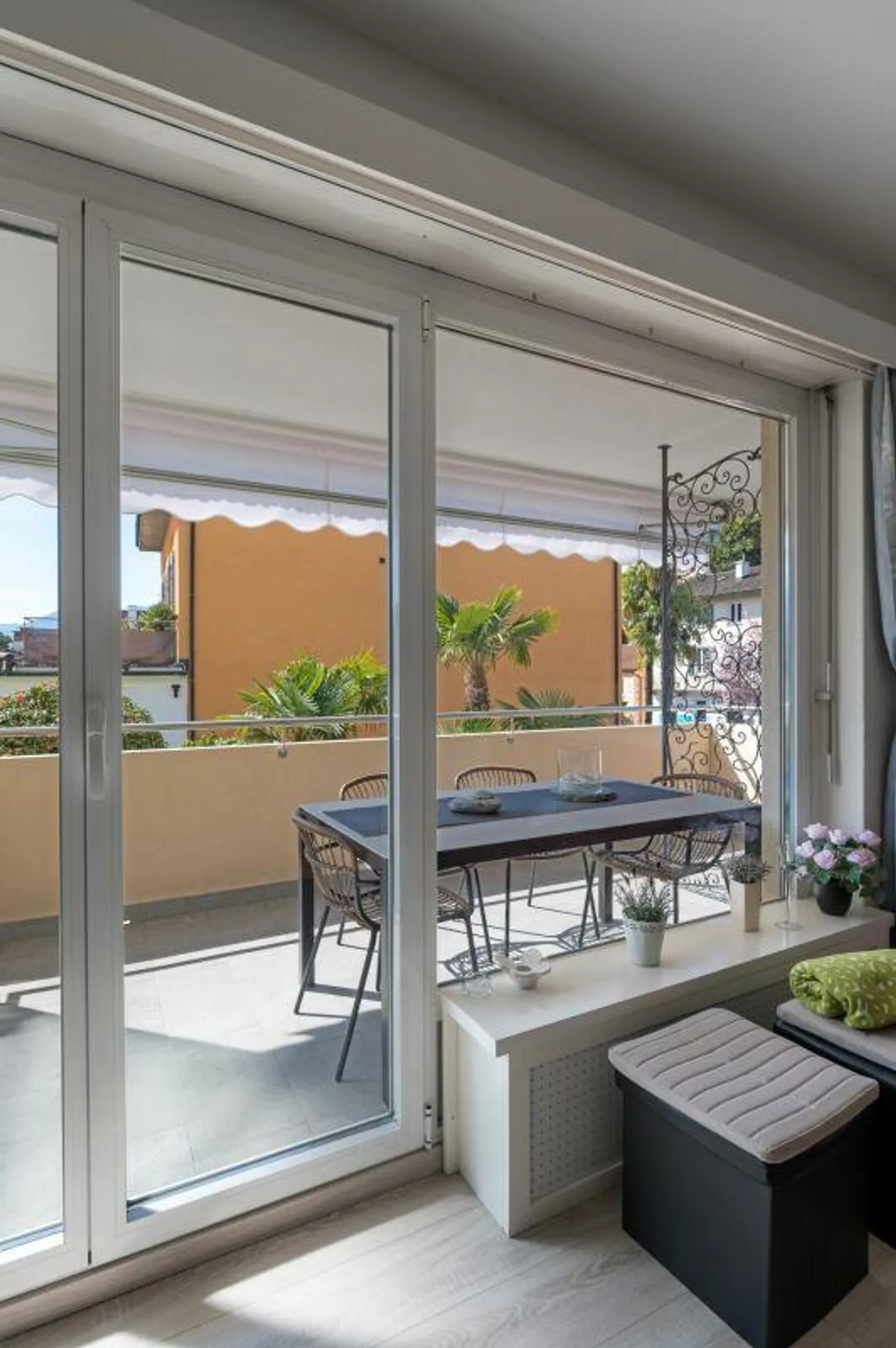 Au cœur d'Ascona, élégant et meublé 3.5 pièces avec piscine - Photo 14 sur 15