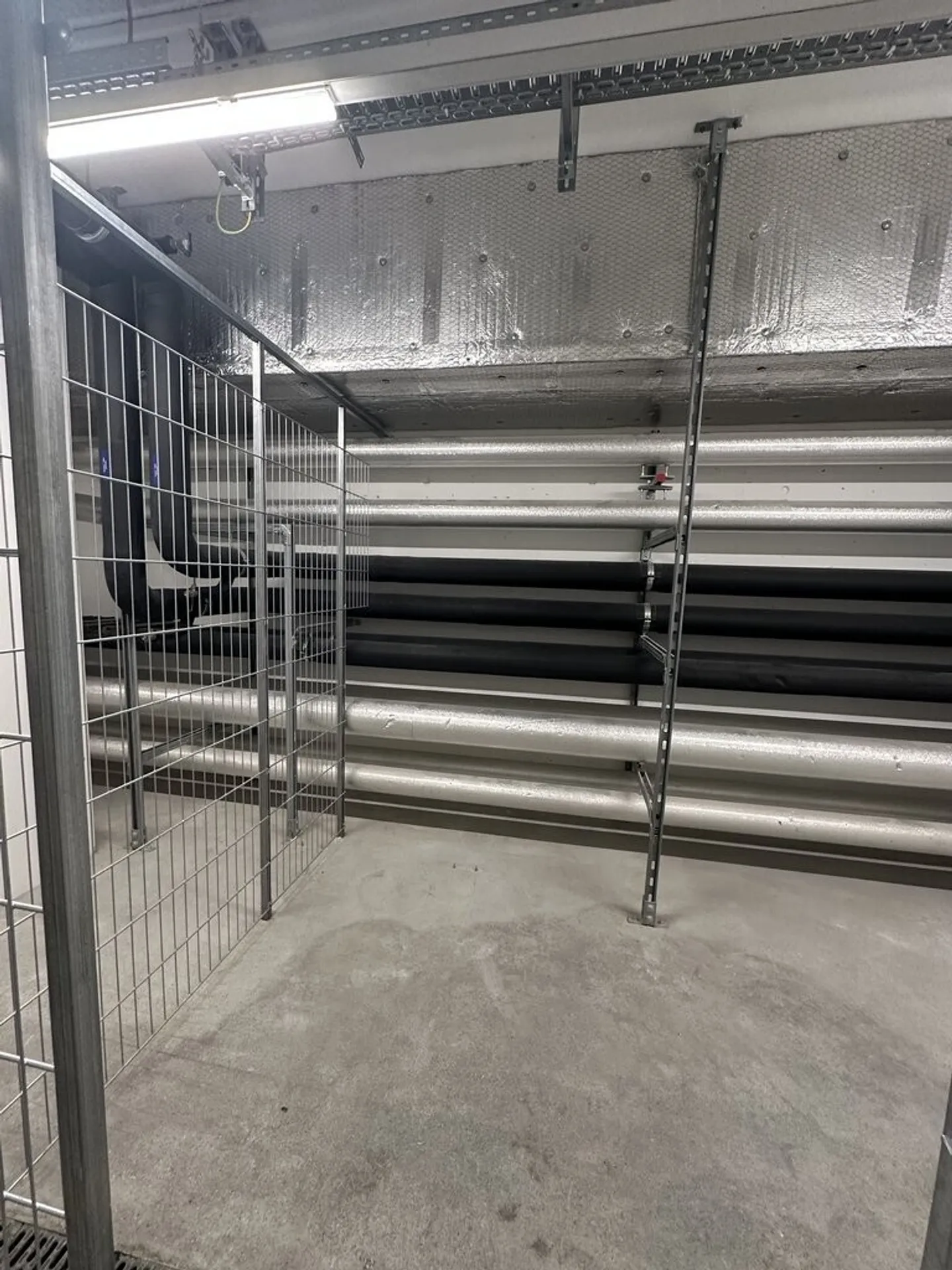 Cellar, storage and utility rooms for rent in the Lakefront Center - Photo 5 of 5