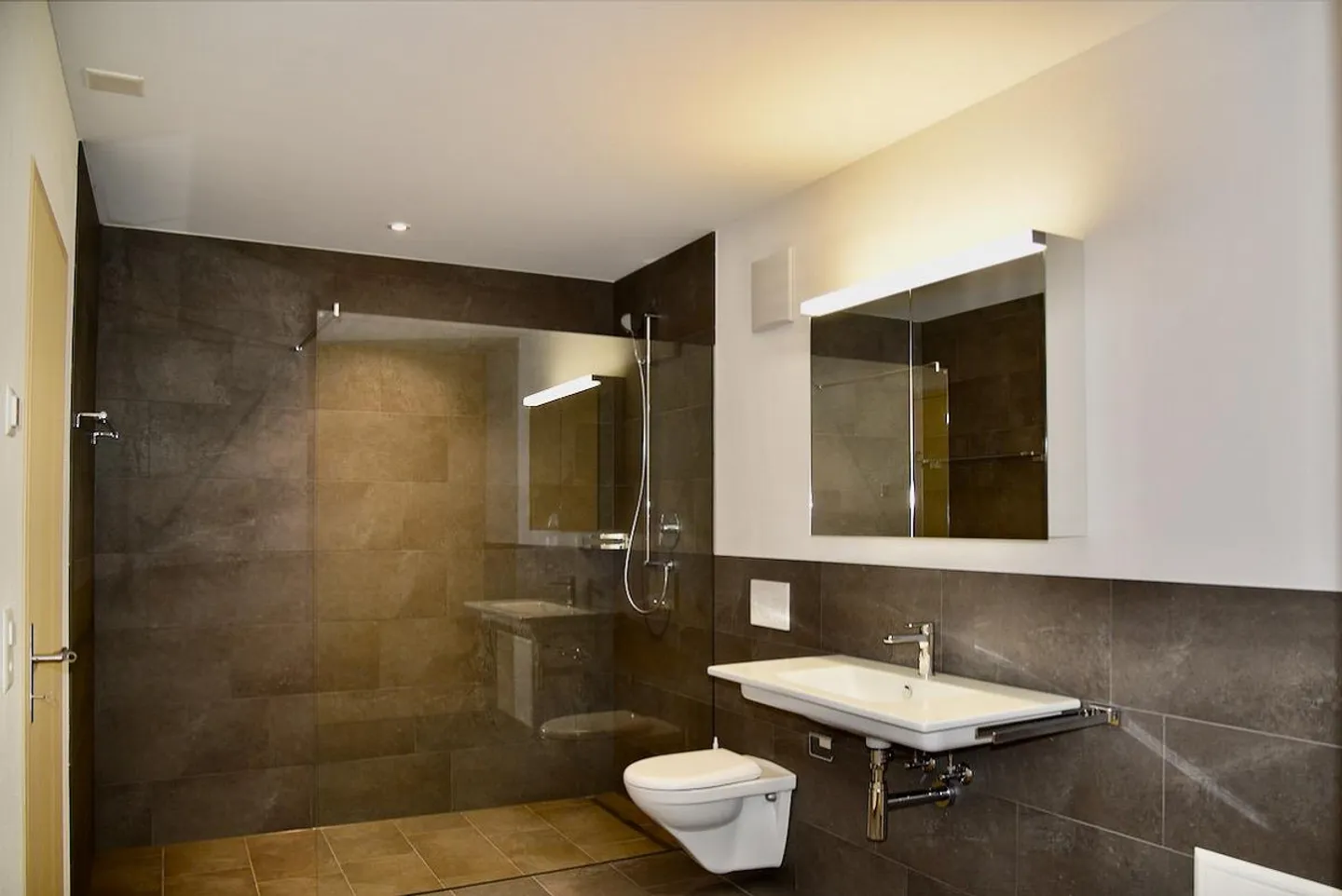 Helle, sehr grosse und moderne 2.5 Zimmer Wohnung - Foto 5 von 9