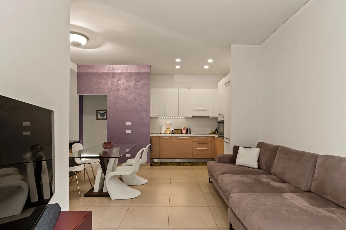 Comfort and style, apartment with a terrace of as much as 60 sqm in the city - Photo 2 of 12