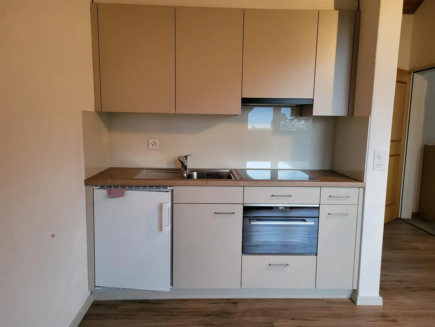 Appartamento mansardato con 2 camere, situato in una zona tranquilla, con vista sulle montagne a Kerns - Foto 4 di 5