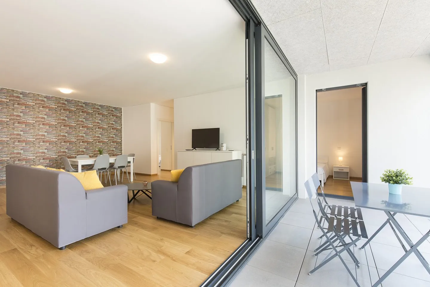 Ampio appartamento di 4,5 locali, centrale e vicino alle università di Lugano - Foto 2 di 13