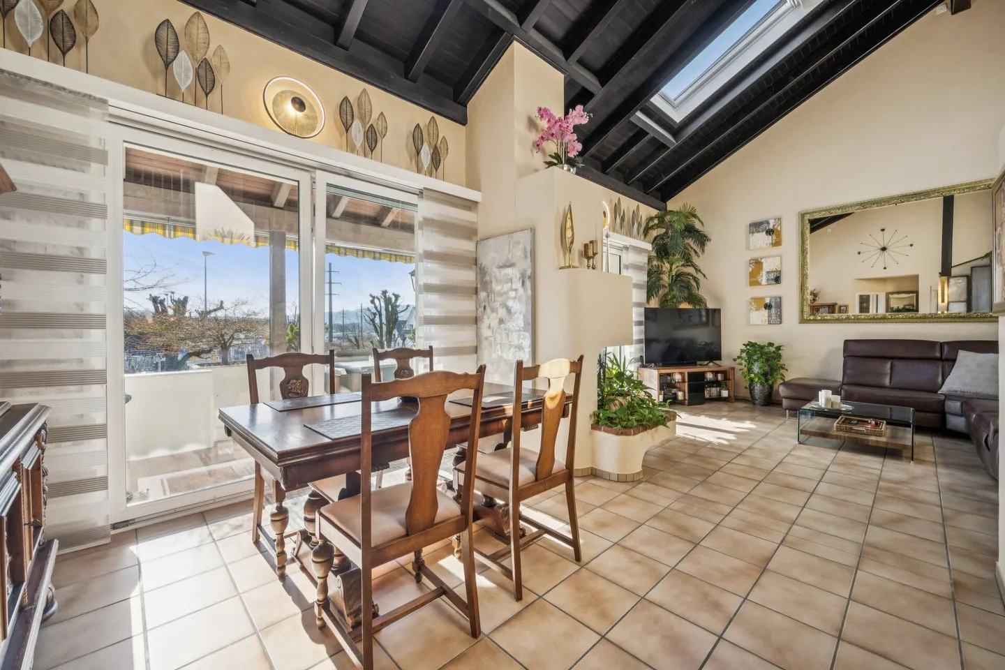 La felicità inizia con questa casa! - Foto 1 di 8