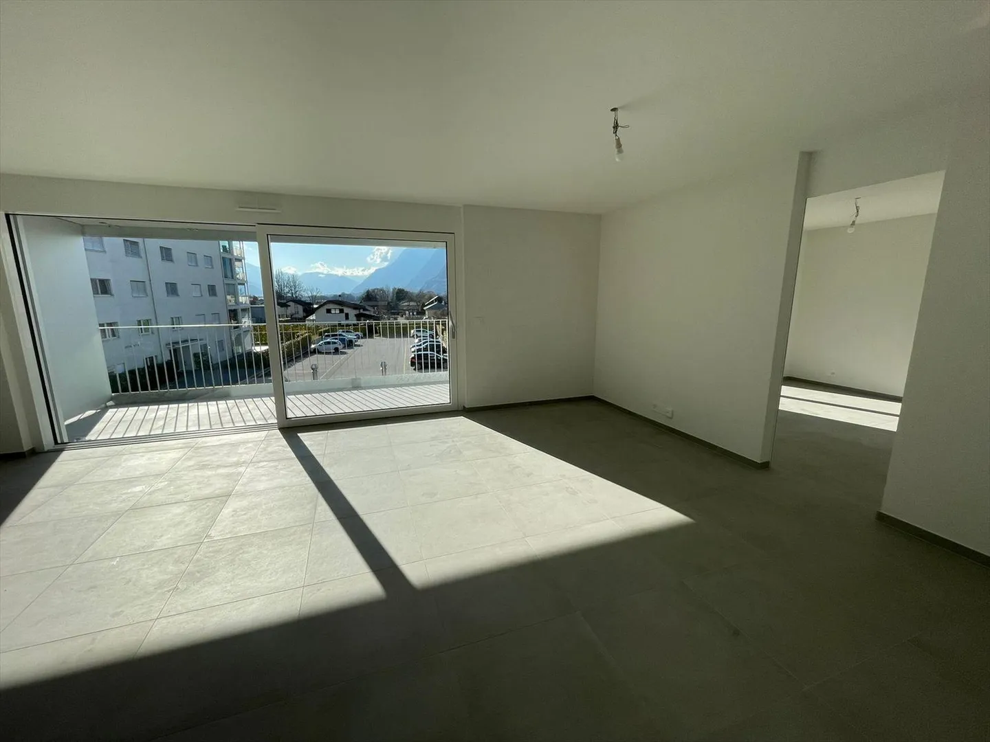 Magnifico nuovo appartamento con grande balcone - Foto 2 di 13