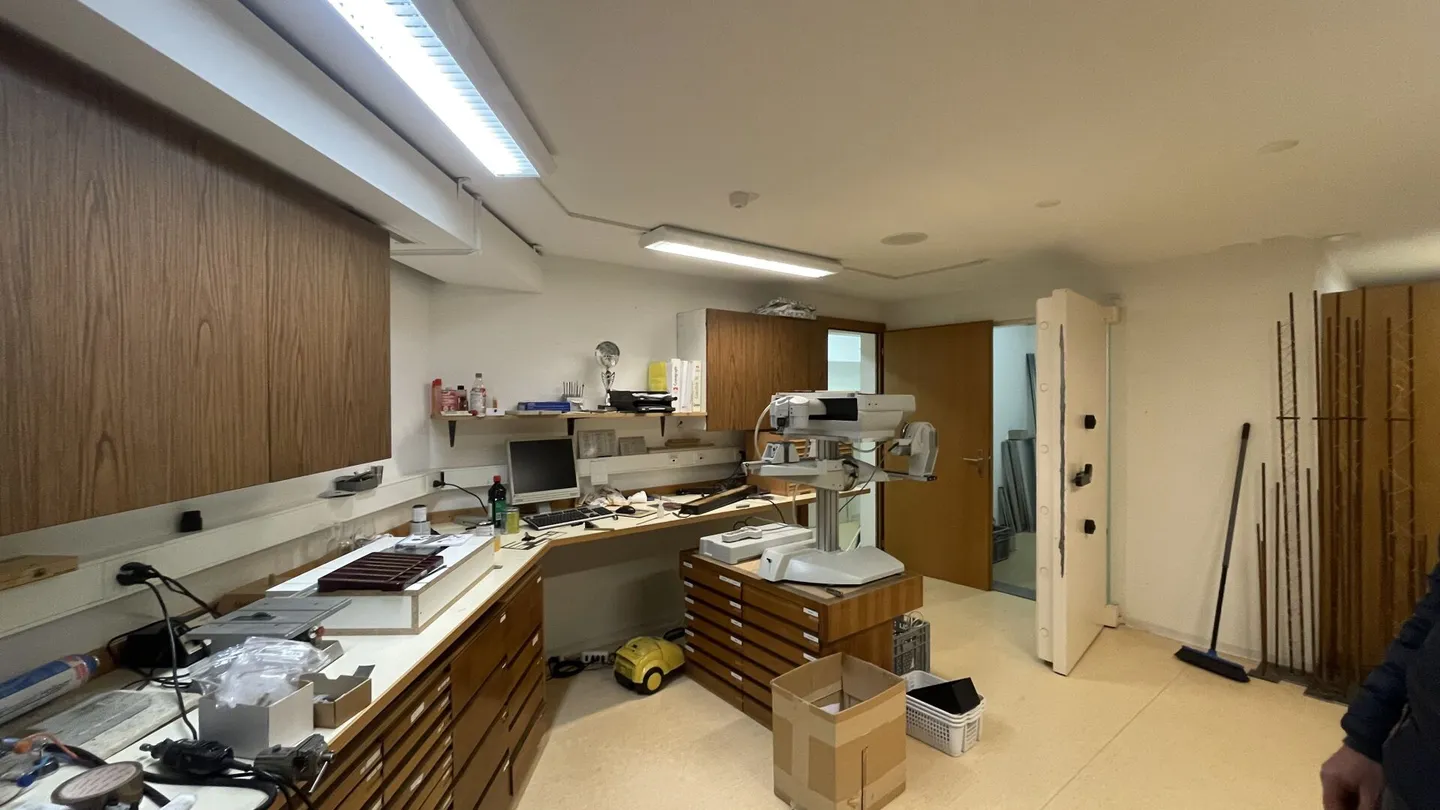 Negozio di vendita nel cuore di Saas-Fee vicino a Du Glacier e Migros - Foto 5 di 9