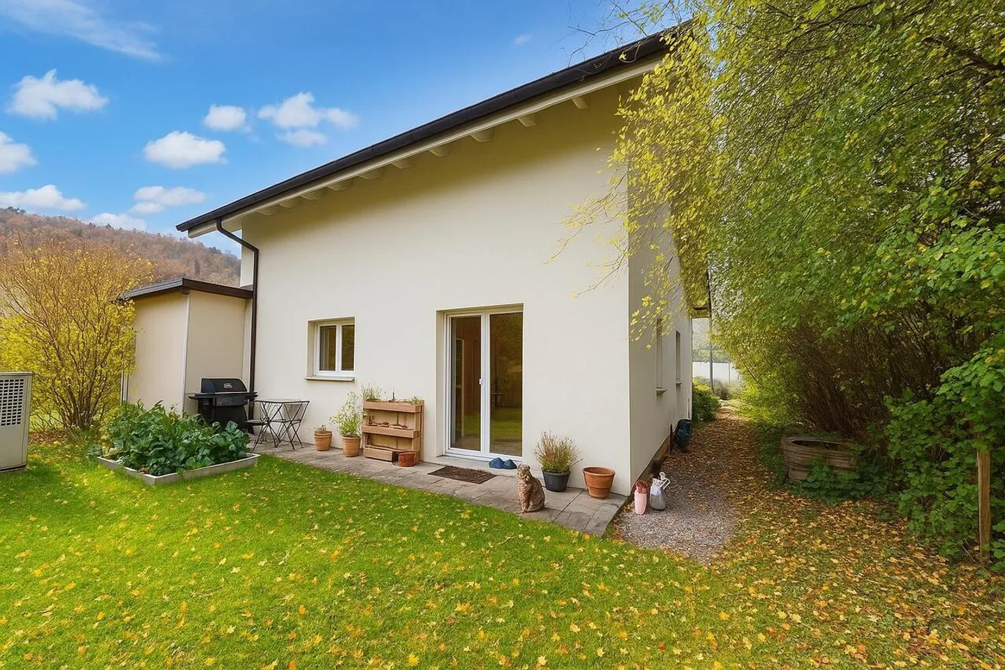 Family Home with Winter Garden in the Thal Nature Park - Photo 4 of 13