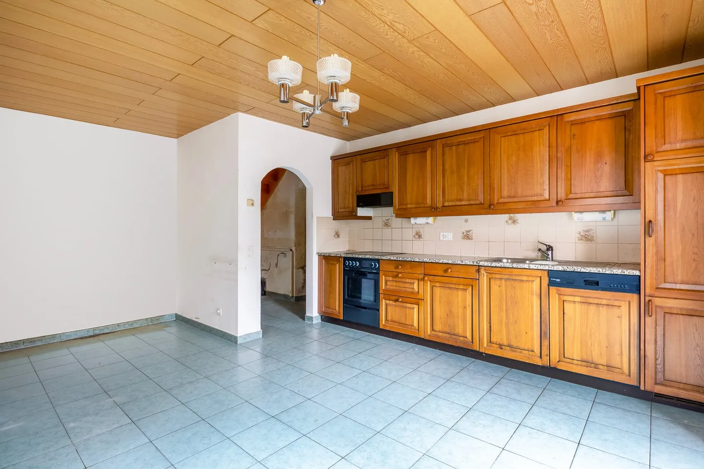 Proprietà con 5,5 stanze, circondata dalla natura - Foto 3 di 11