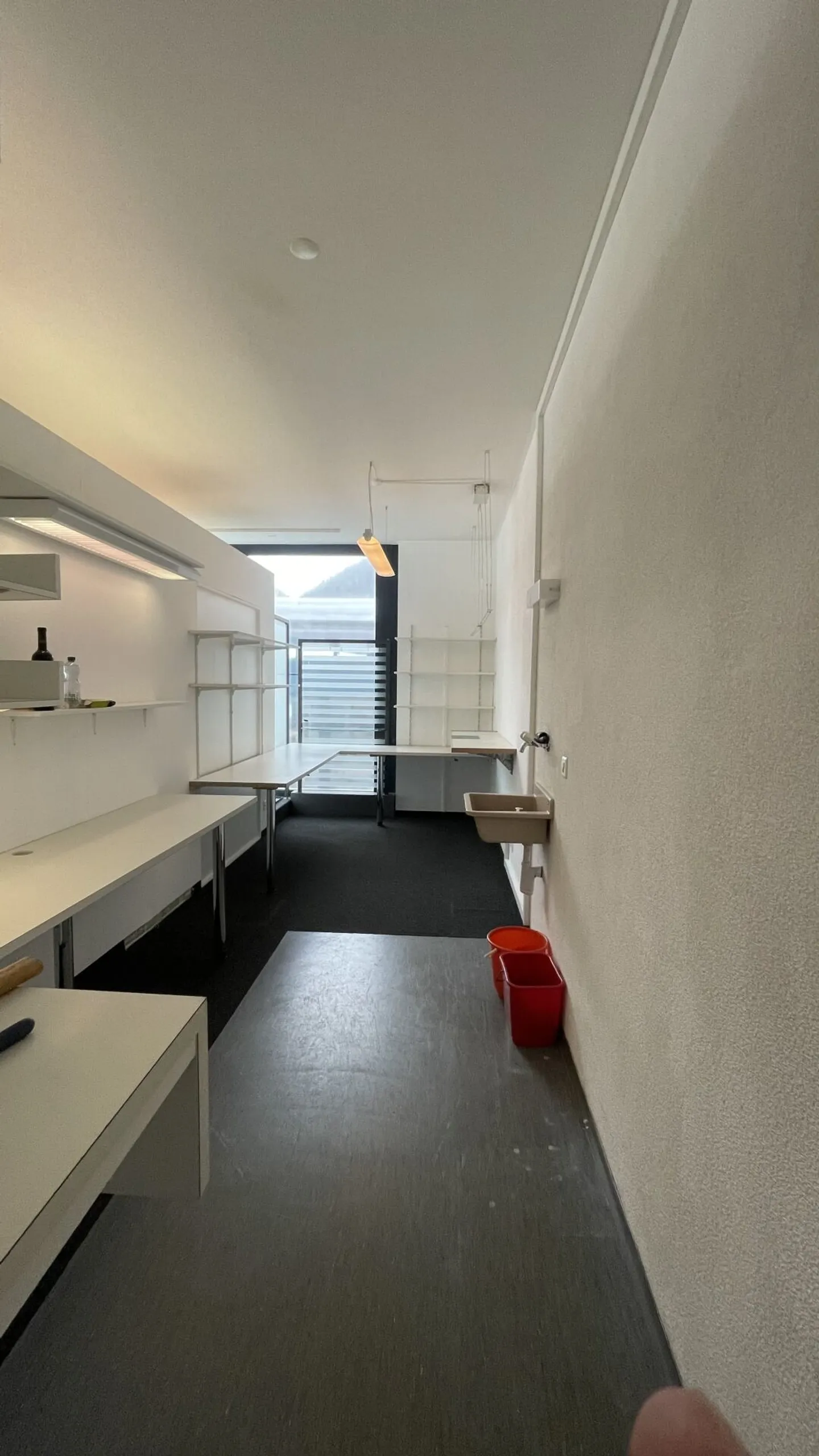 Negozio di vendita nel cuore di Saas-Fee vicino a Du Glacier e Migros - Foto 7 di 9