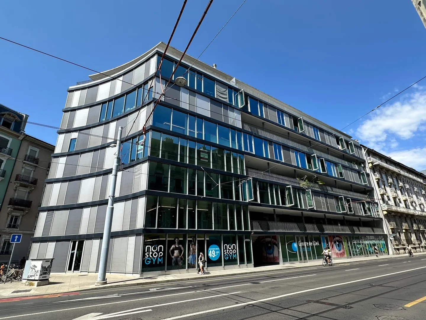 Office for rent in the heart of Jonction - Photo 1 of 5