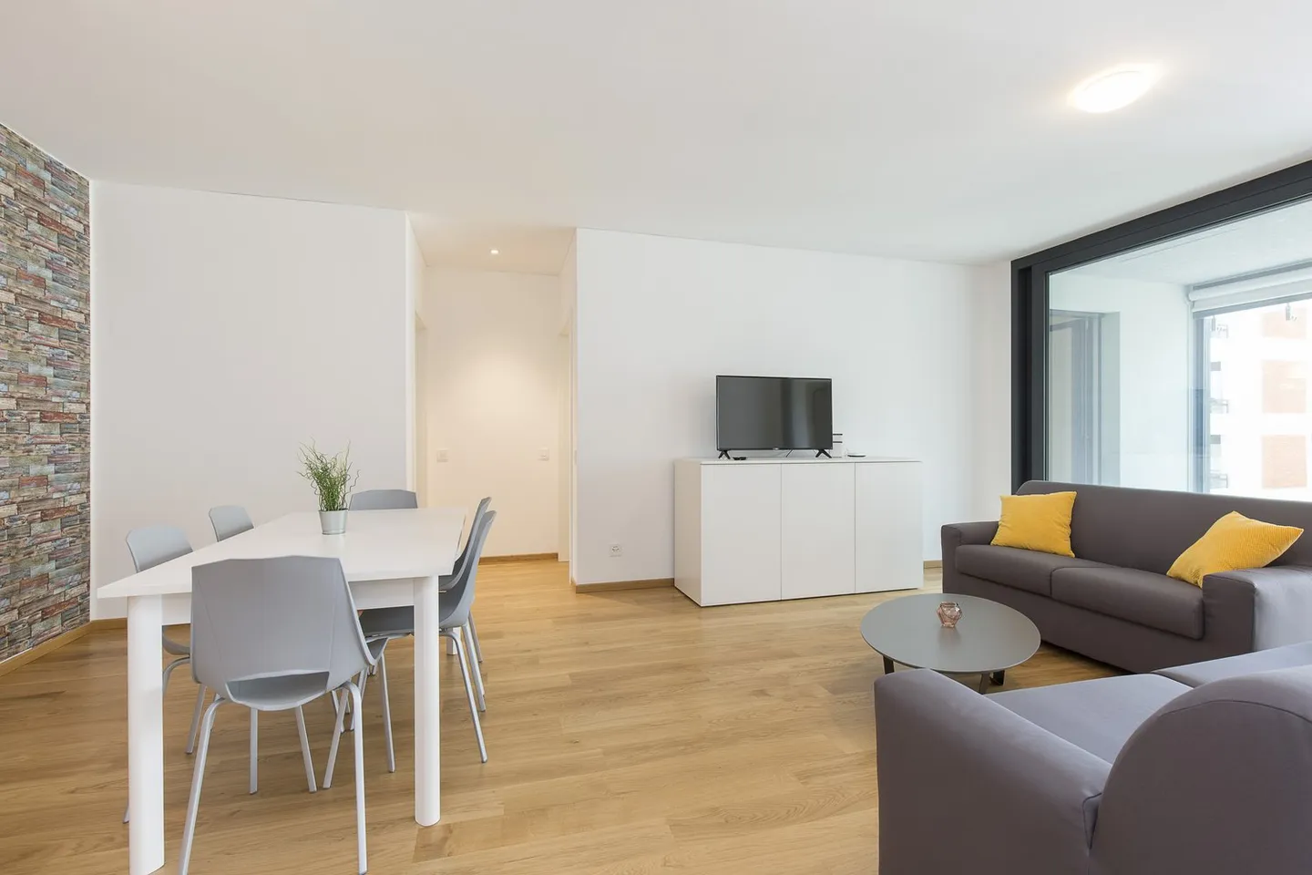 Ampio appartamento di 4,5 locali, centrale e vicino alle università di Lugano - Foto 5 di 13