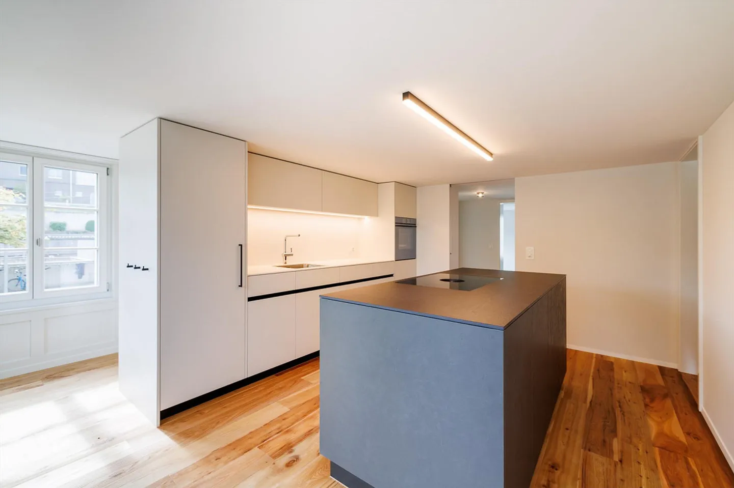 Charmante appartement de 4,5 pièces dans un bâtiment historique - Photo 1 sur 7