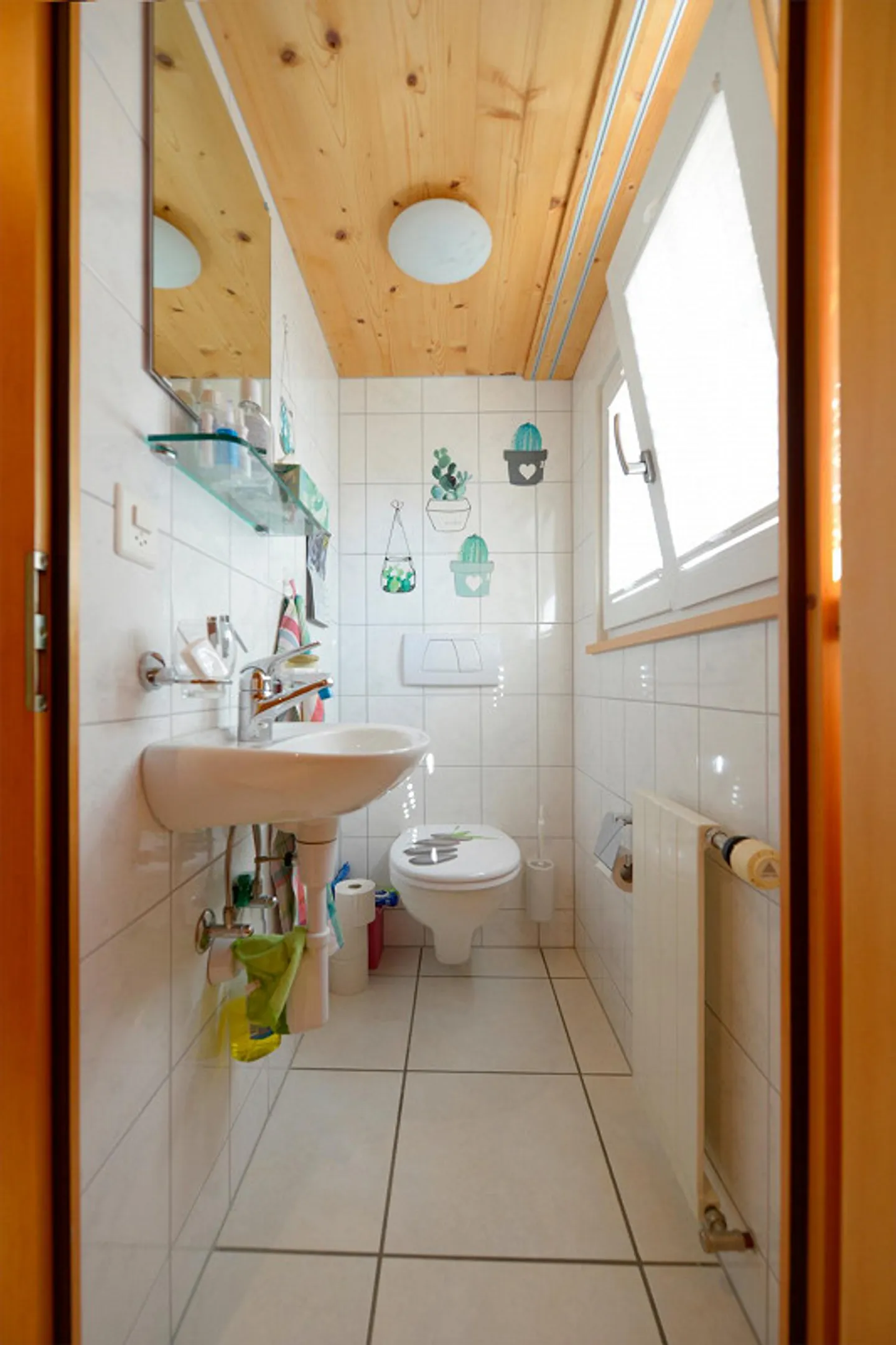 Discover this lovely 4.5-room single-family home in Heiden! - Photo 8 of 16