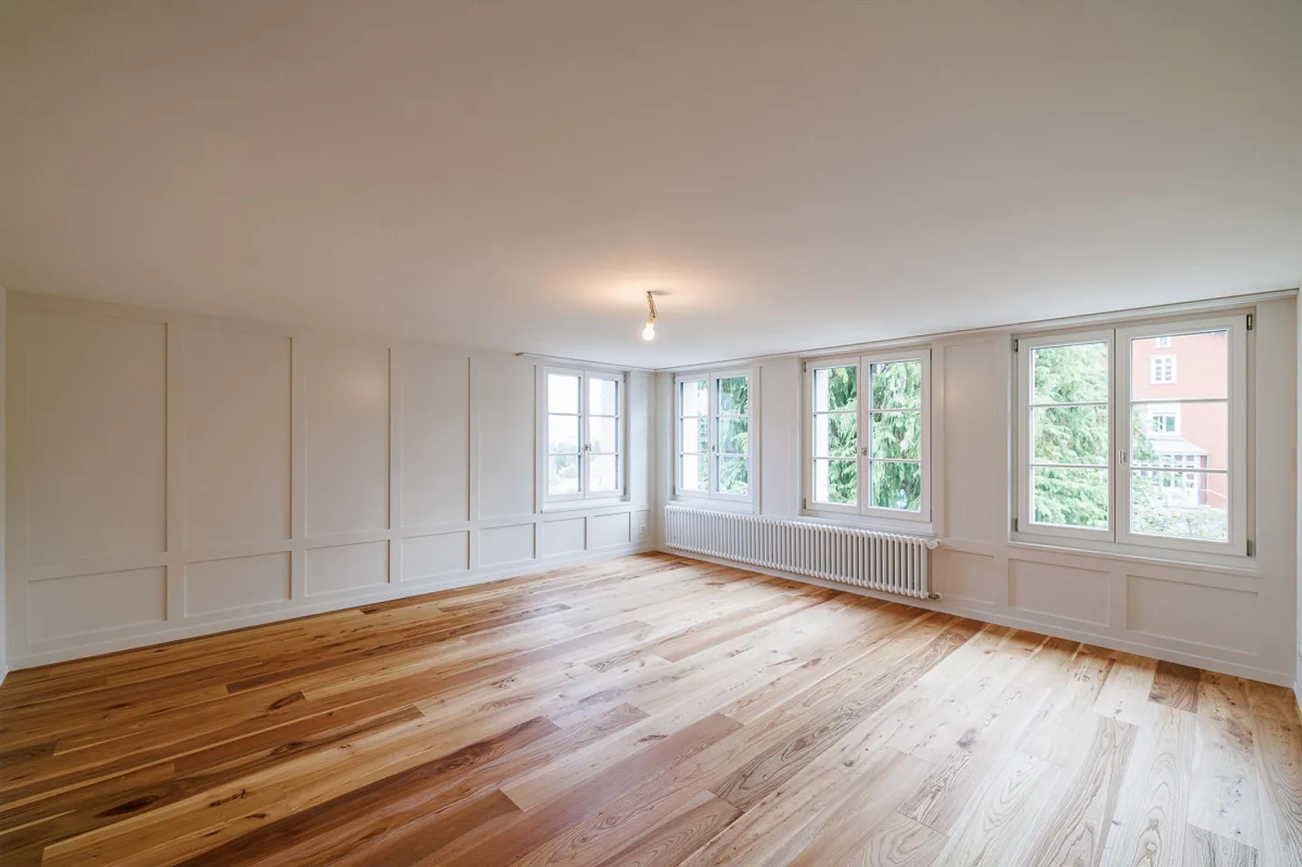 Charmante appartement de 4,5 pièces dans un bâtiment historique - Photo 4 sur 7