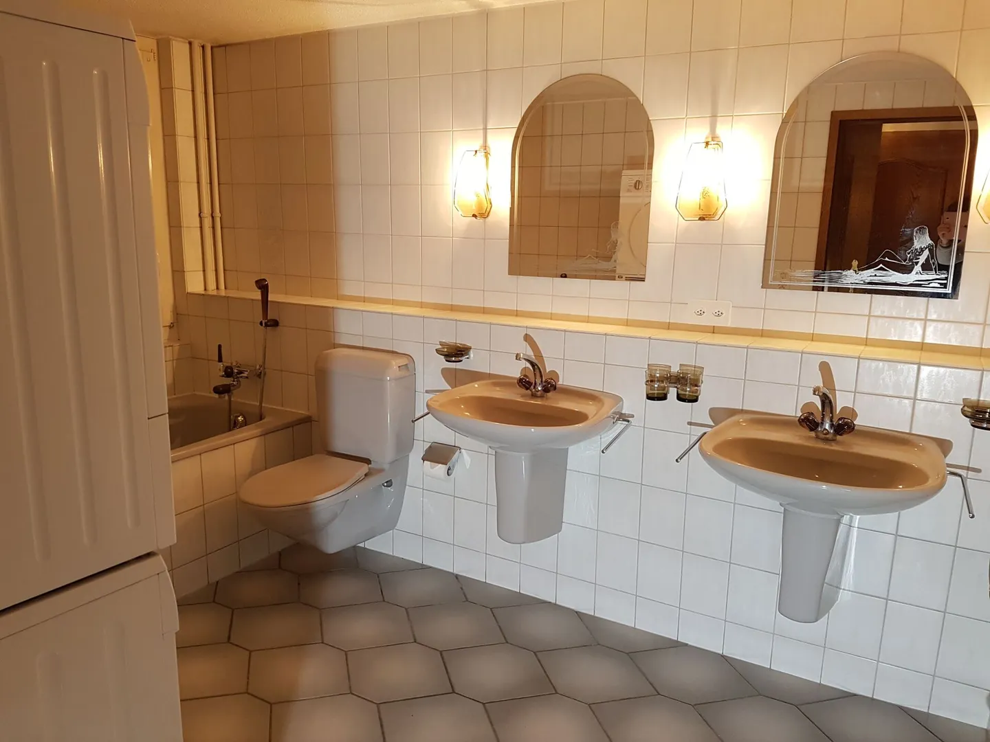 Proprietà redditizia, edificio multifamiliare ben tenuto con 3 appartamenti - Foto 5 di 16