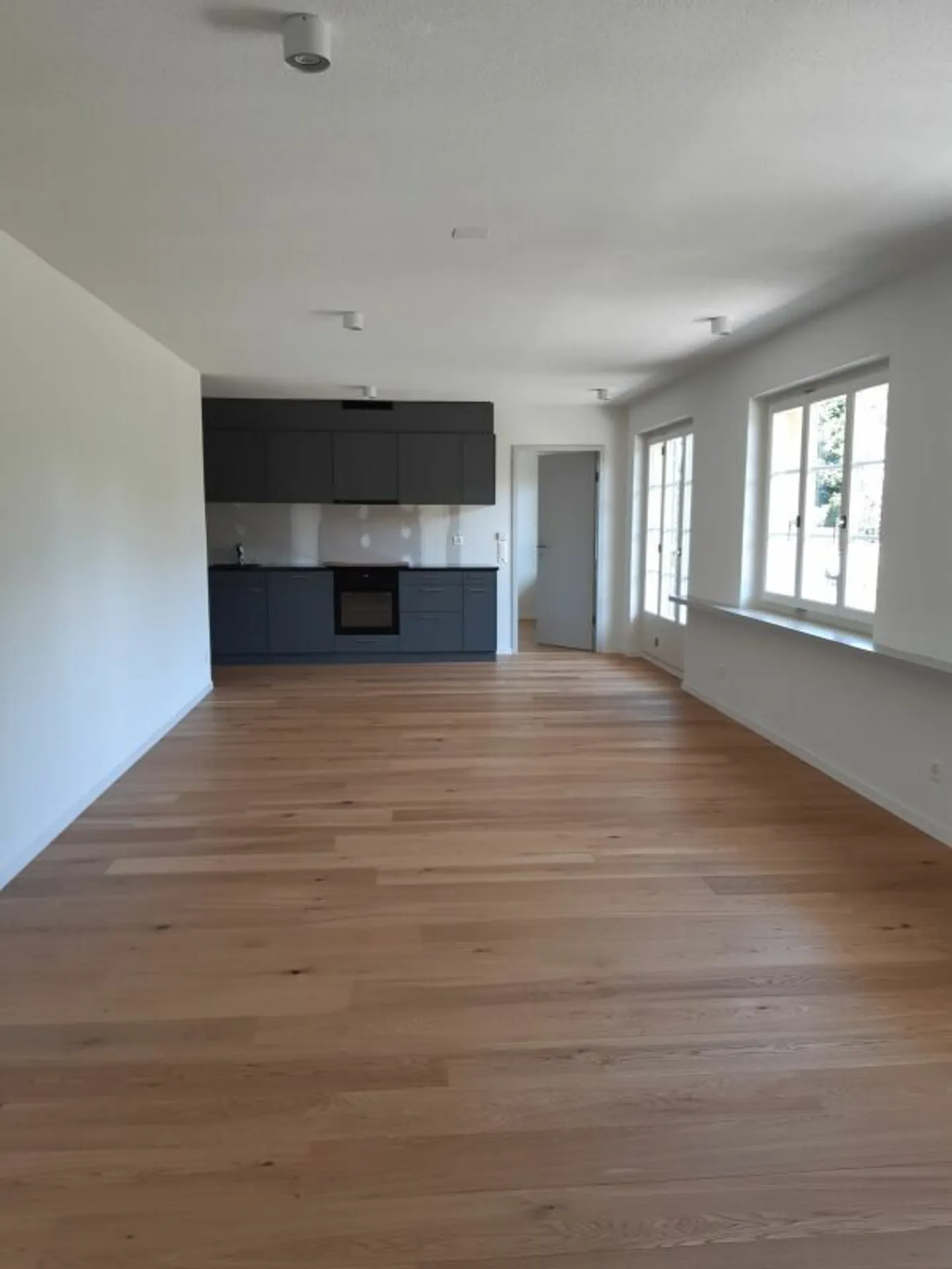 Appartement 3 pièces dans une oasis fiscale - Photo 3 sur 7