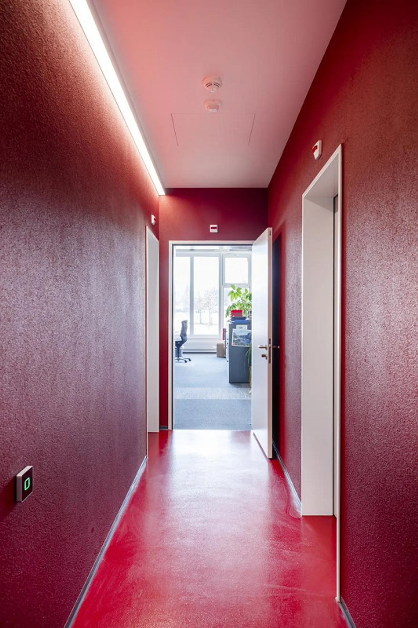 Moderne Produktions- und Büroflächen - Foto 6 von 23