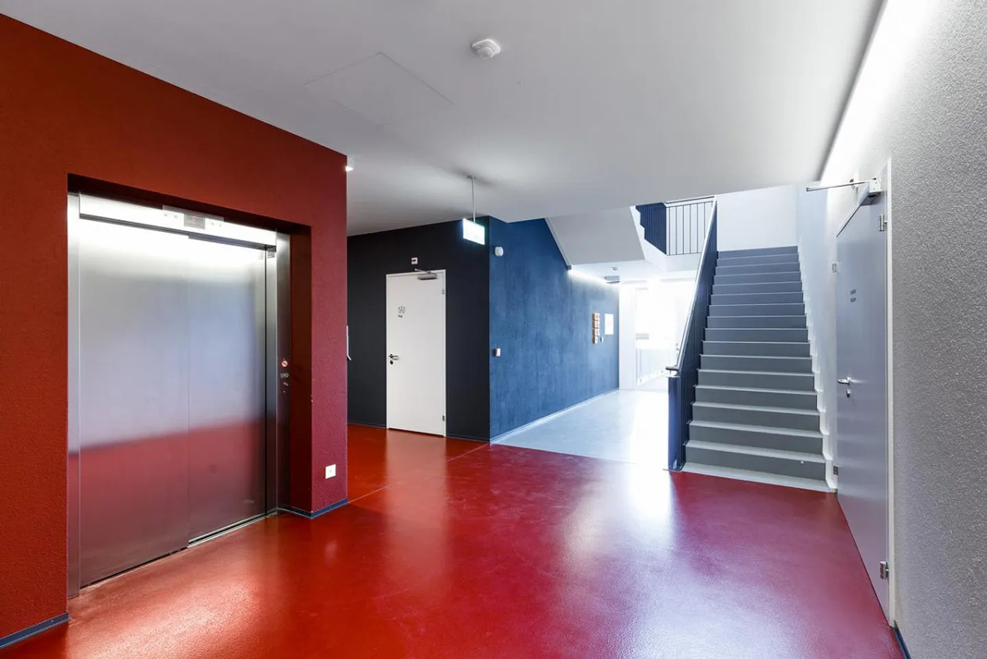 Moderne Produktions- und Büroflächen - Foto 8 von 23