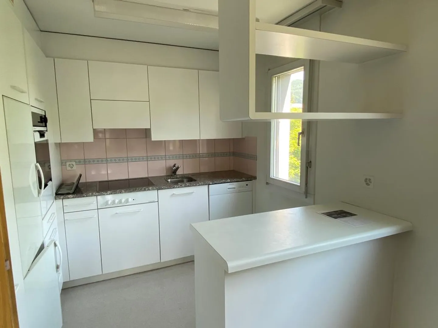 Helle Wohnung mit Garten - Foto 2 von 7