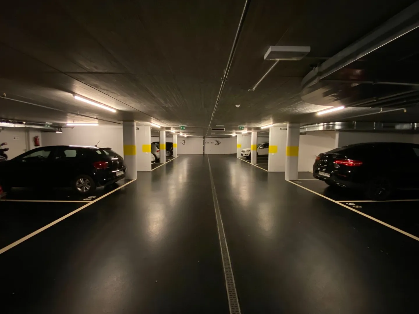 Ampio appartamento di 4,5 locali, centrale e vicino alle università di Lugano - Foto 13 di 13