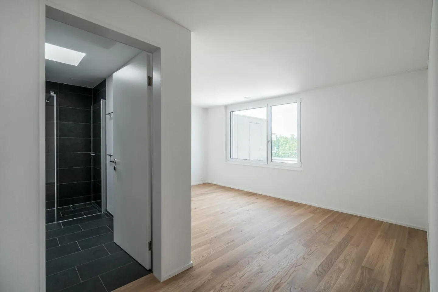 Moderno appartamento attico di 3,5 stanze al lago - Foto 3 di 12