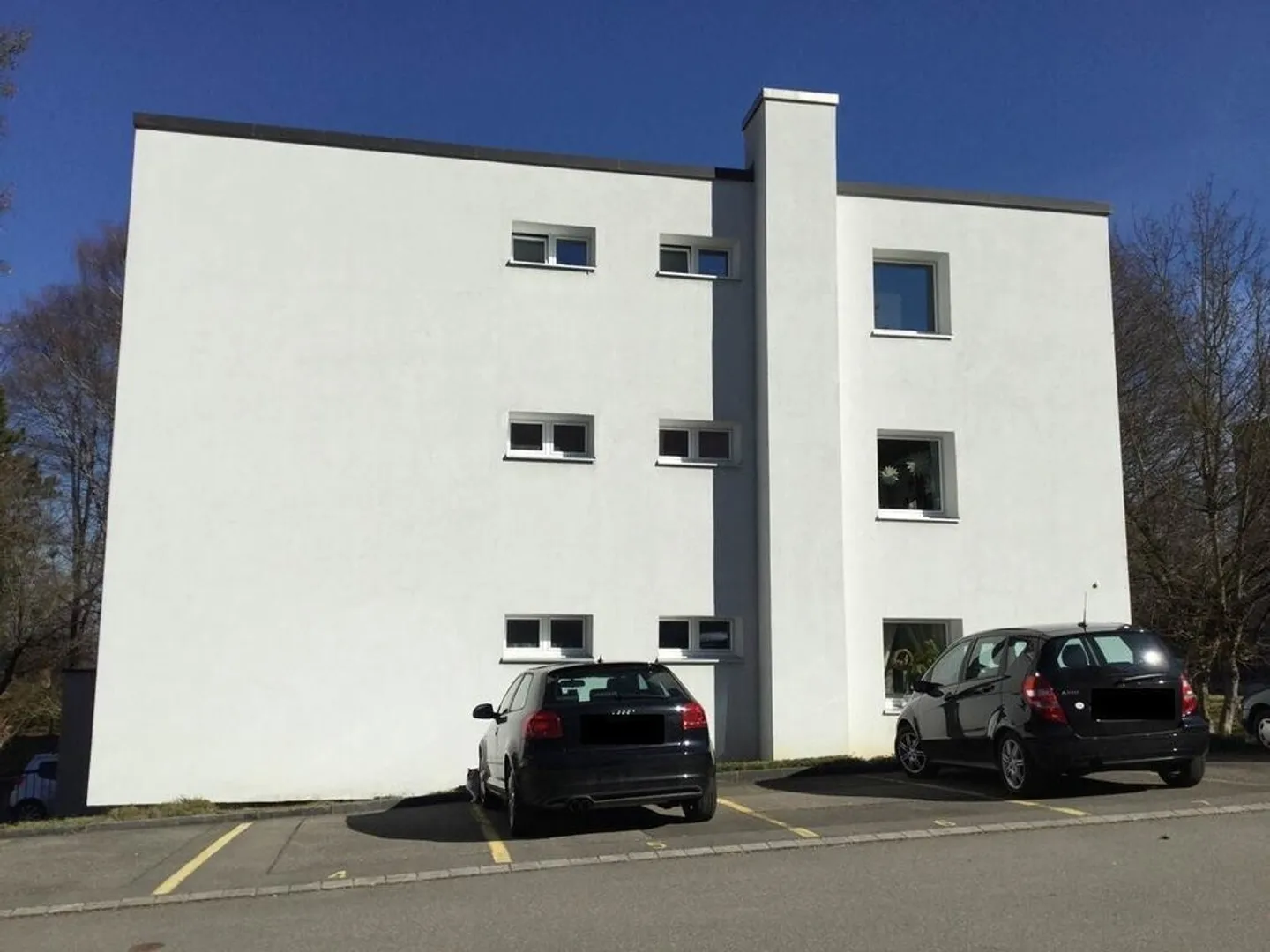 Parkplatz im Dorfzentrum - Foto 1 von 1