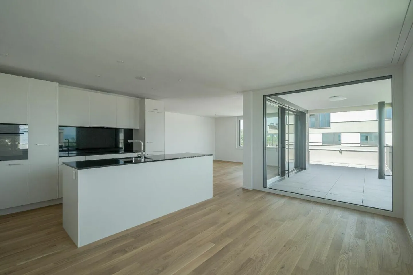 Moderno appartamento attico di 3,5 stanze al lago - Foto 4 di 12