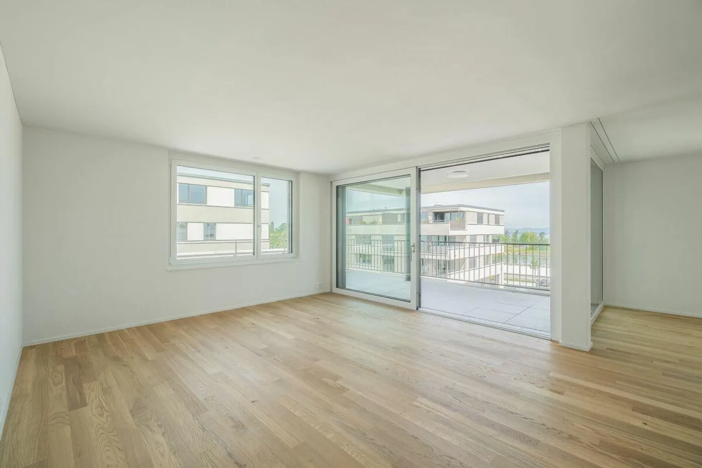 Moderno appartamento attico di 3,5 stanze al lago - Foto 5 di 12
