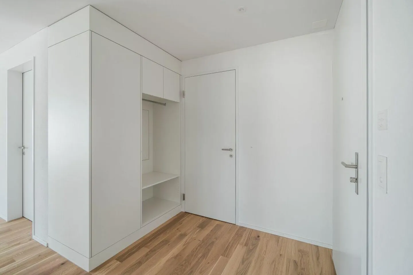 Moderno appartamento attico di 3,5 stanze al lago - Foto 2 di 12
