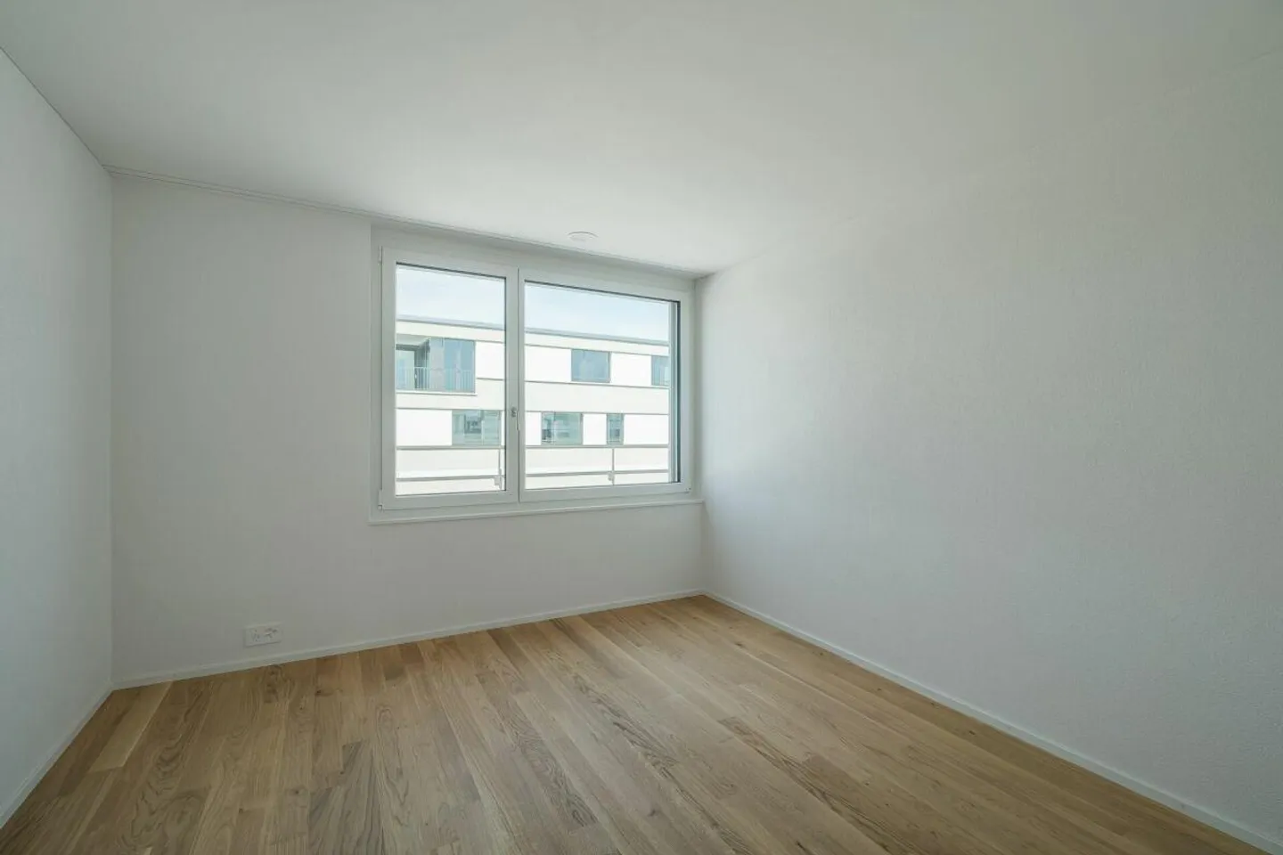 Moderno appartamento attico di 3,5 stanze al lago - Foto 8 di 12