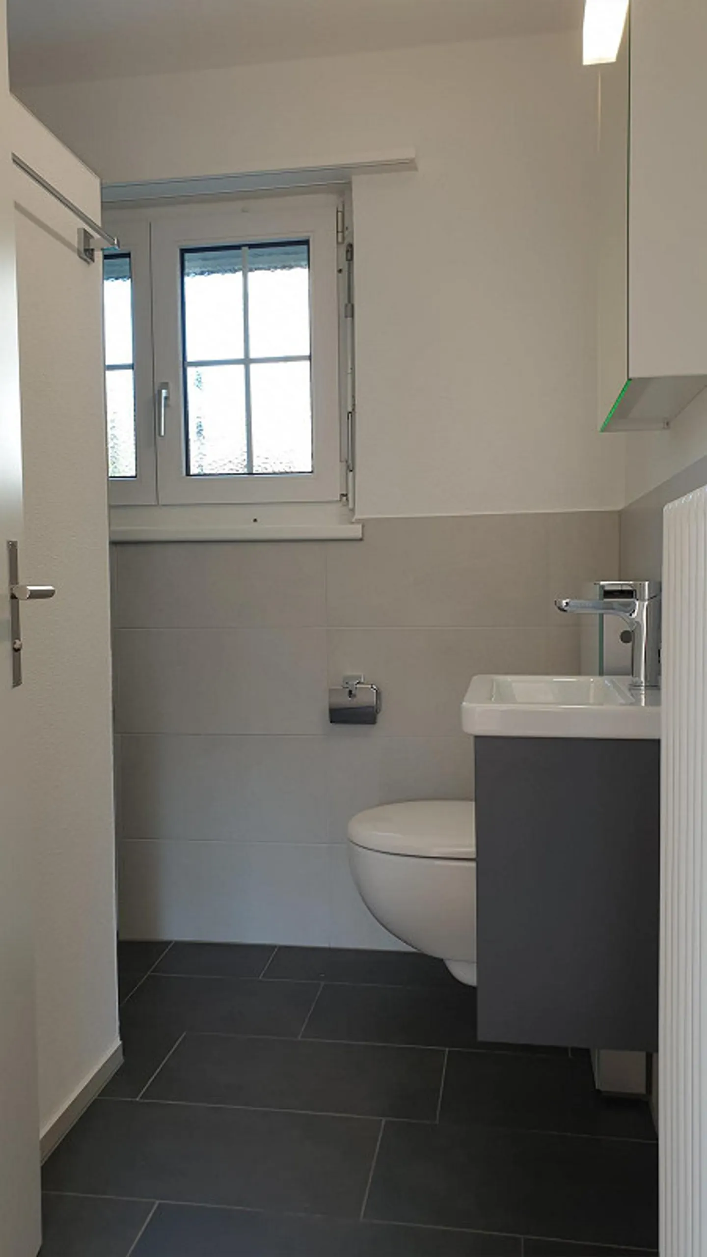 Maison individuelle de 4,5 pièces dans un emplacement ensoleillé - Photo 3 sur 9