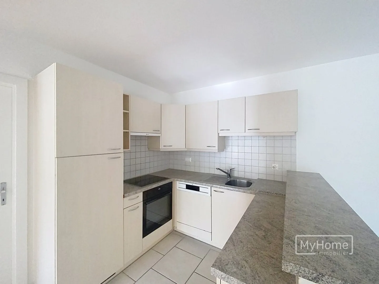 Renovierte 3-Zimmer-Wohnung in Echallens - Foto 3 von 8