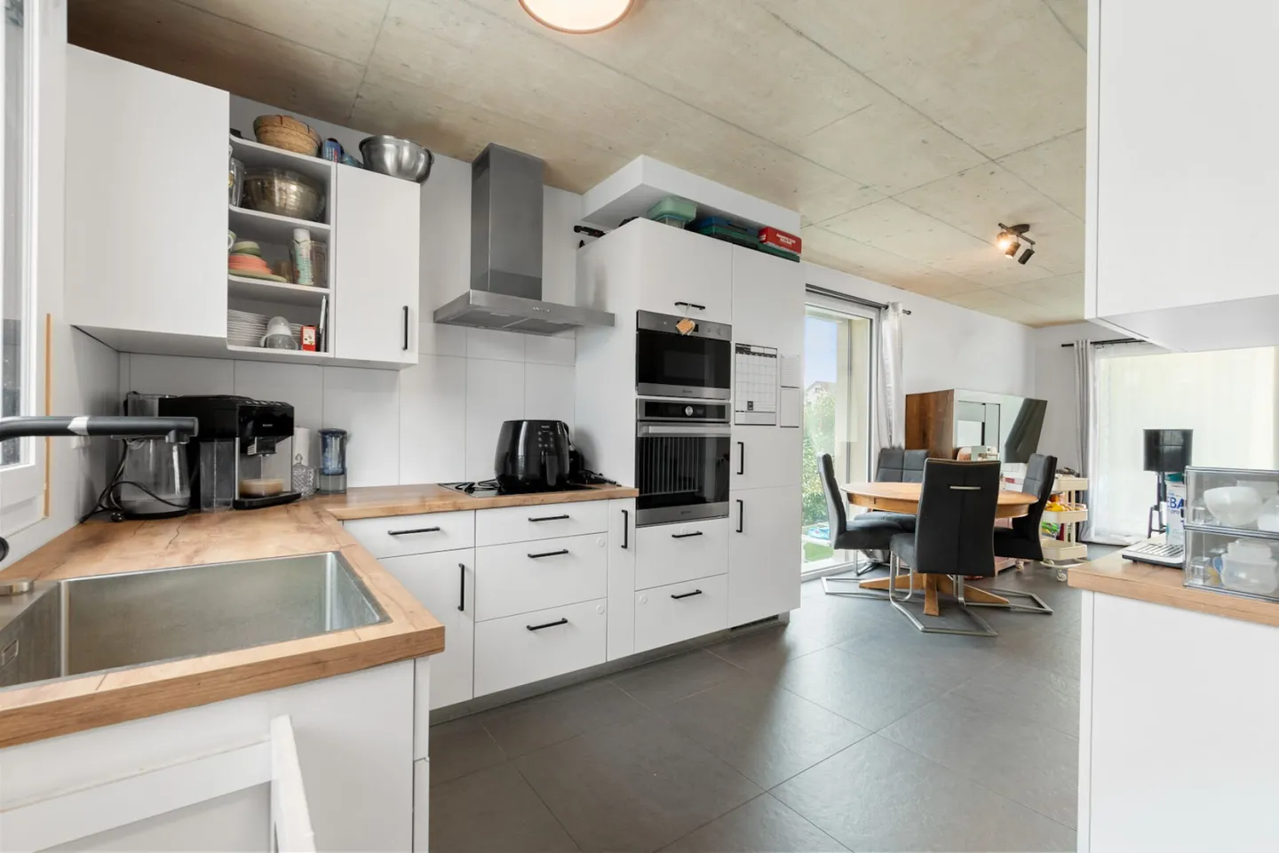 Maison jumelée de 4,5 pièces avec 2 places de parking - Photo 2 sur 10