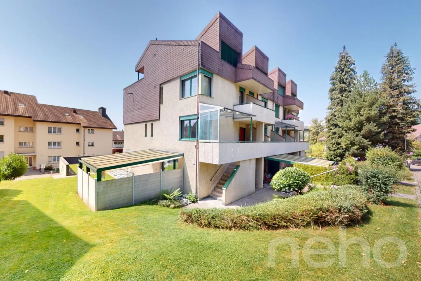Modern and renovated maisonette apartment with garden seating area - Photo 2 of 12