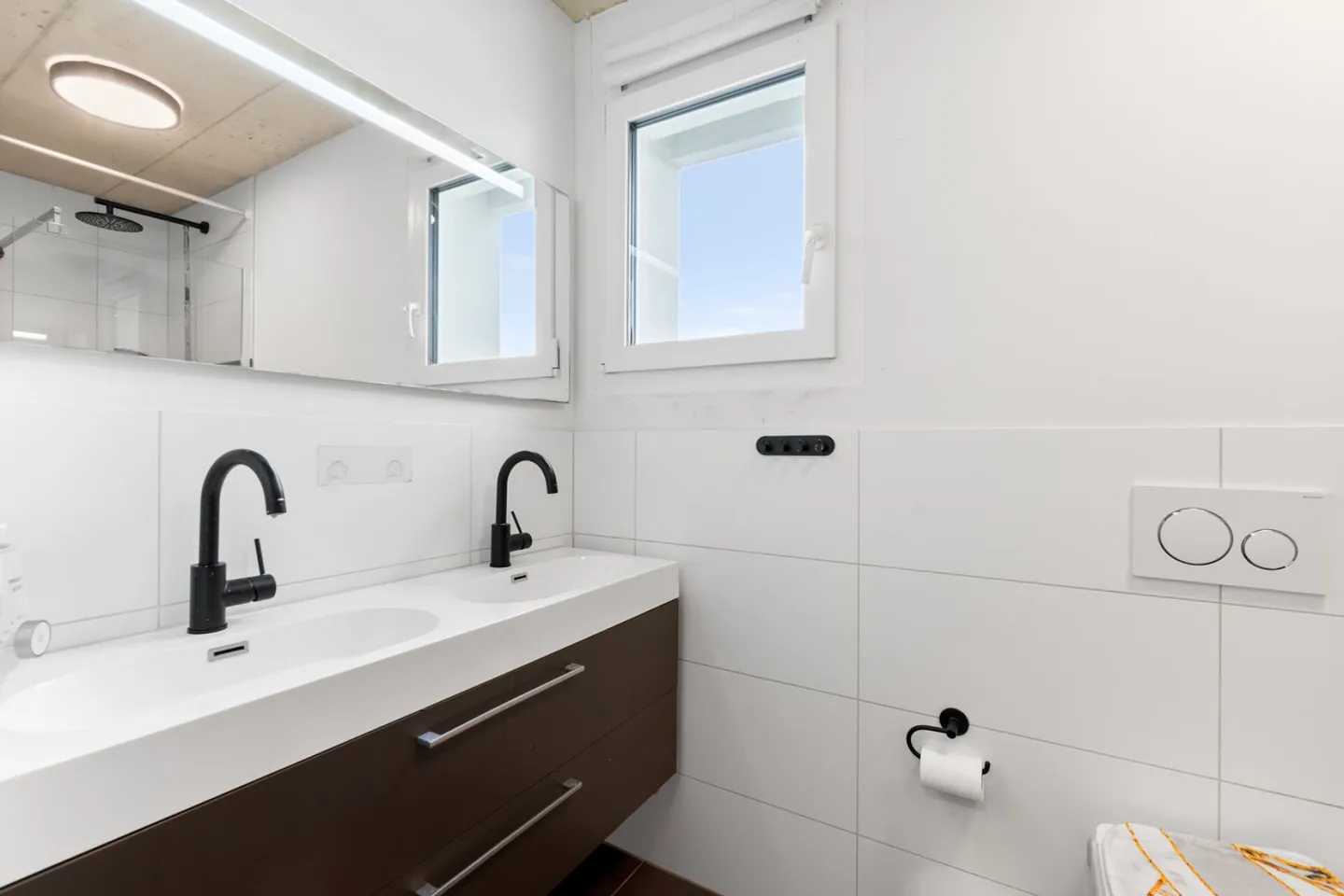 Maison jumelée de 4,5 pièces avec 2 places de parking - Photo 5 sur 10