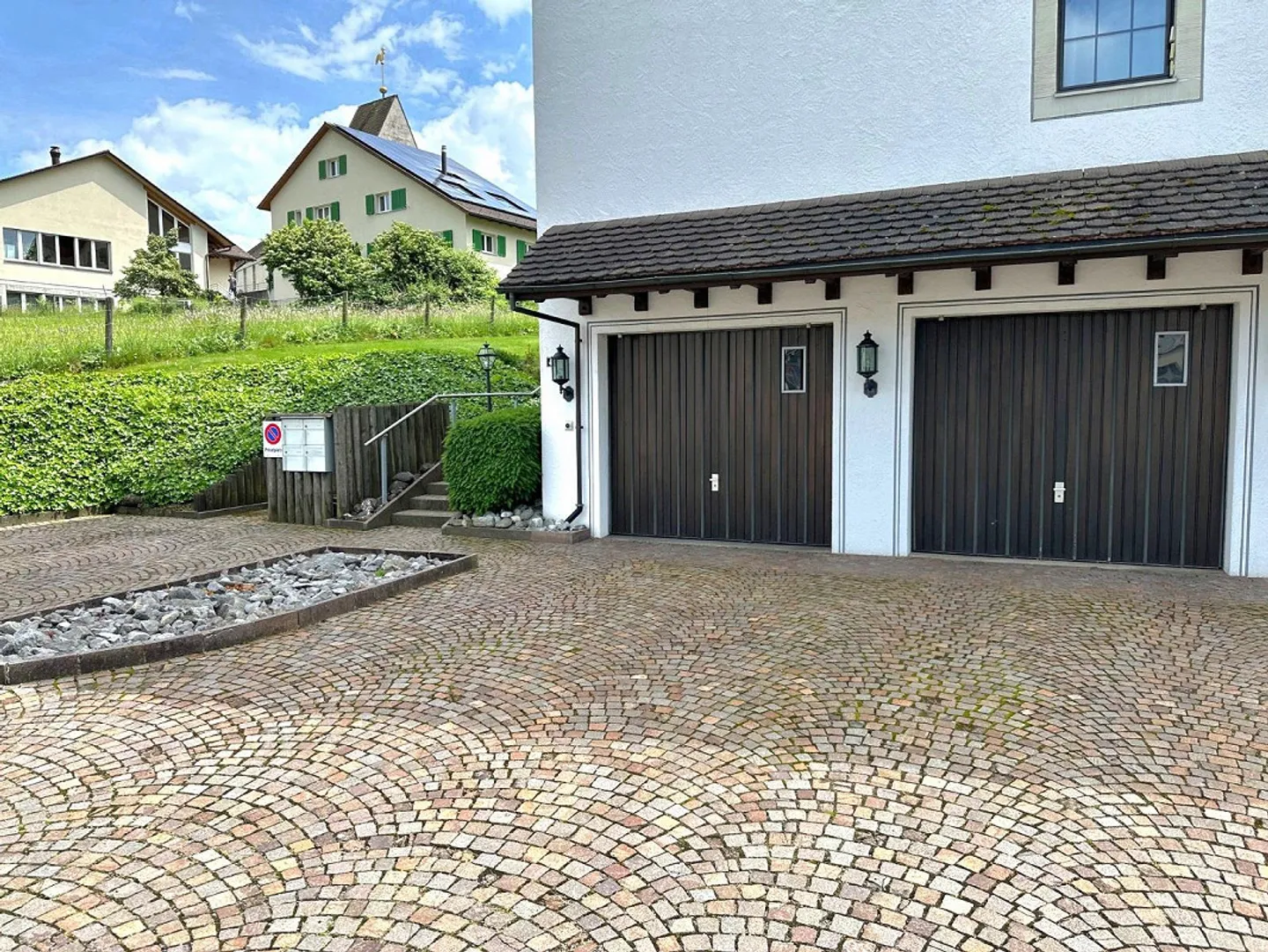 3.5 Room Attic Apartment in Central Location in Abtwil - Photo 8 of 10