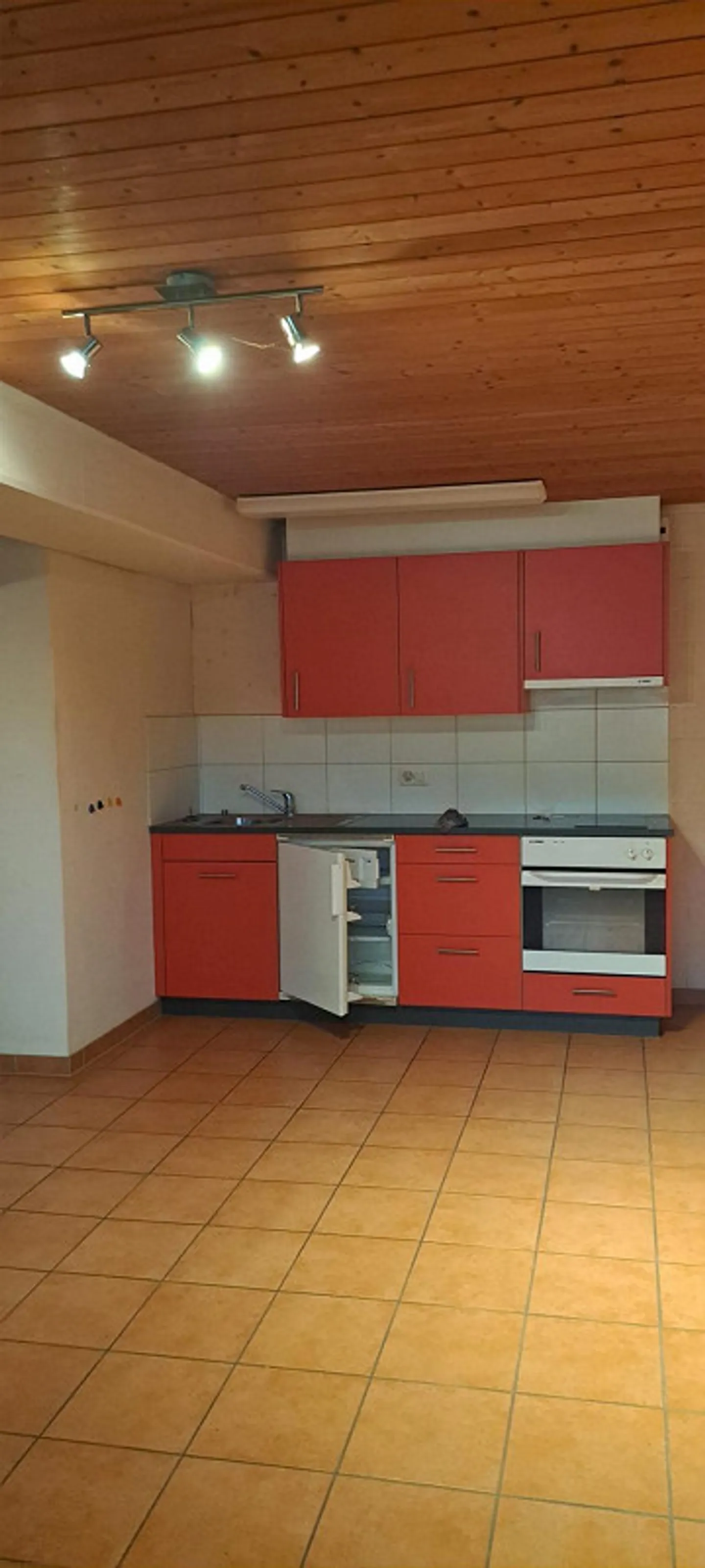 1 Room Apartment / Studio on the Ground Floor - Photo 3 of 7