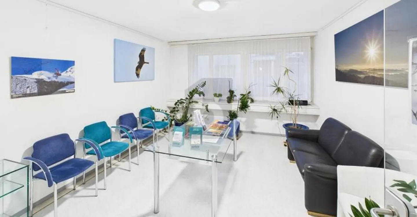 ZENTRAL GELEGEN UND BESTENS AUSGESTATTET - Foto 3 von 5