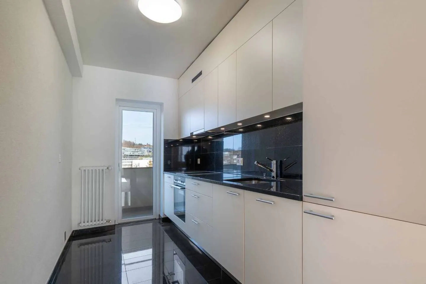 Appartement spacieux avec vue sur le lac - Photo 3 sur 13