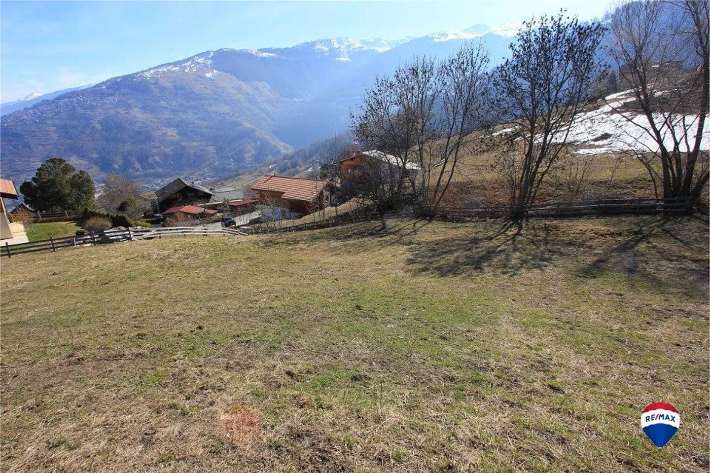 Terrain à construire en zone H 30.(H 40) - Photo 5 sur 7