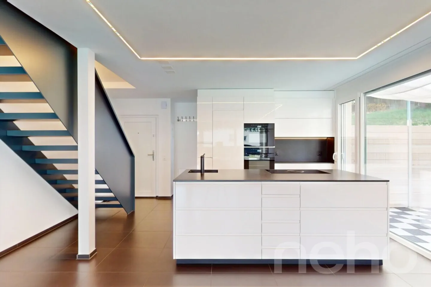 Modern and renovated maisonette apartment with garden seating area - Photo 4 of 12