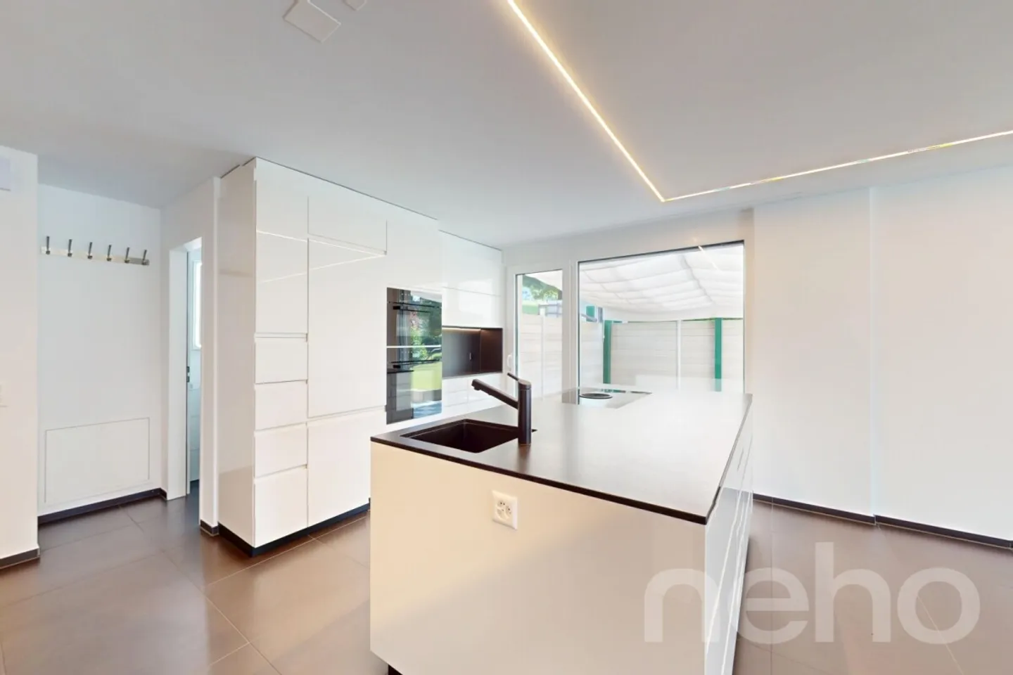 Modern and renovated maisonette apartment with garden seating area - Photo 5 of 12