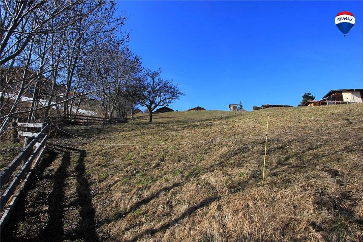 Terrain à construire en zone H 30.(H 40) - Photo 2 sur 7