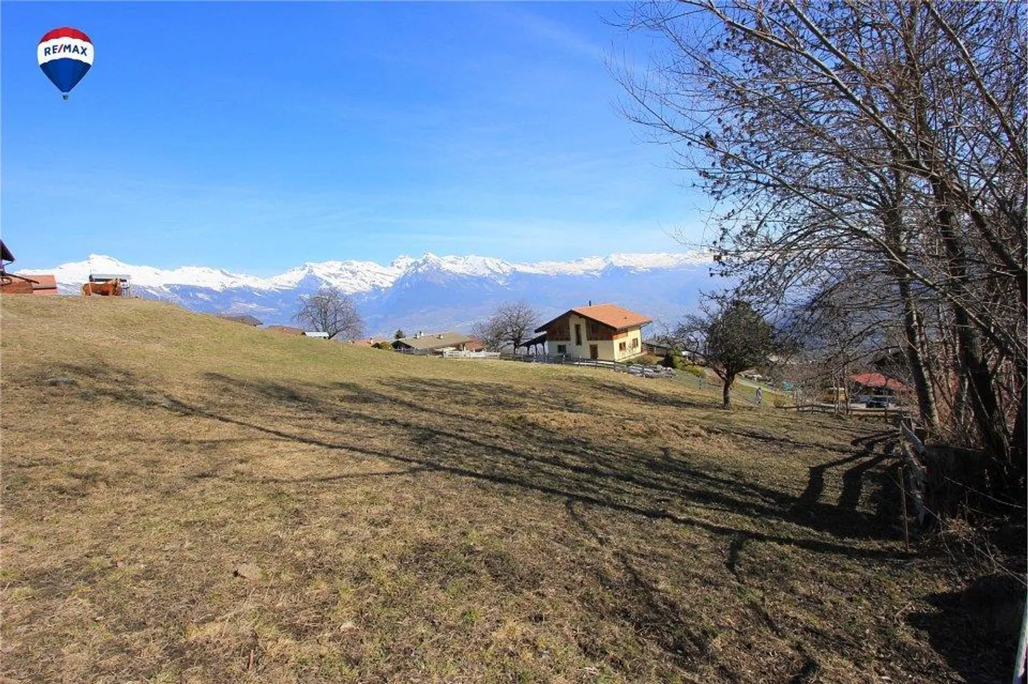 Terrain à construire en zone H 30.(H 40) - Photo 3 sur 7