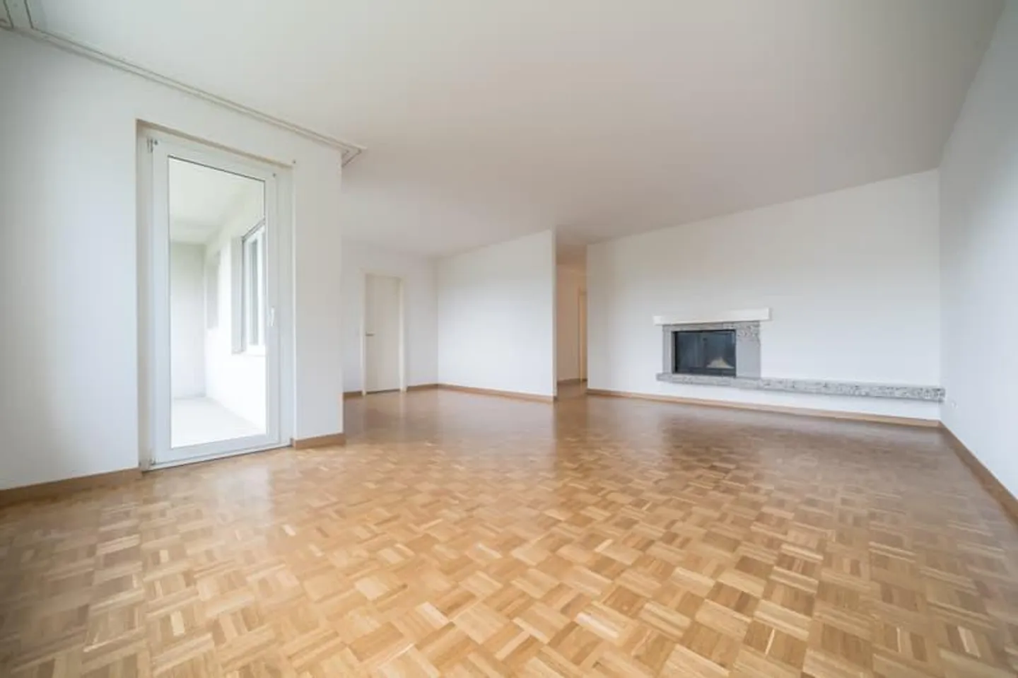 Looking for a new tenant from 01.04.2026 - Photo 3 of 8