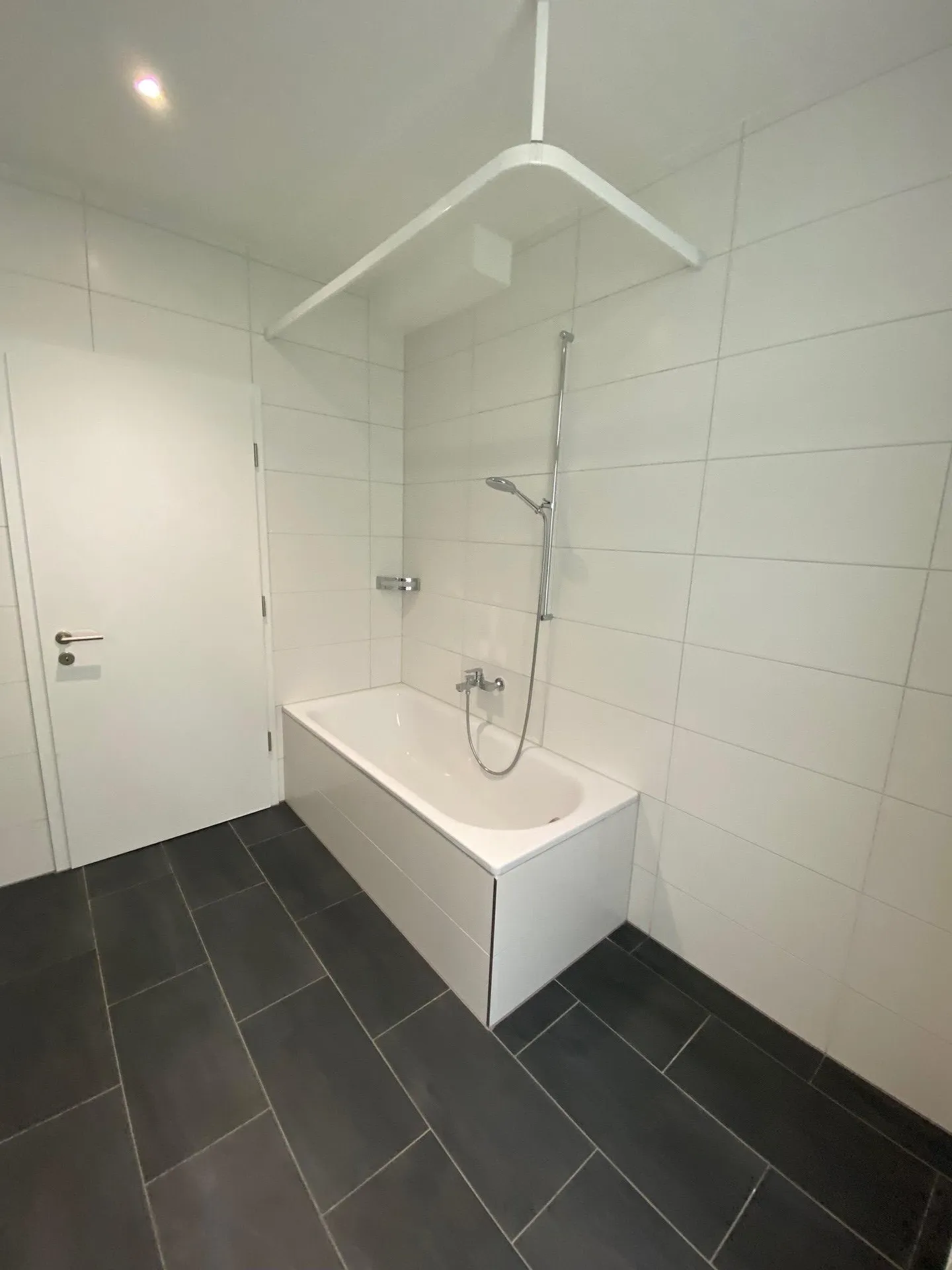 Bell'appartamento nel quartiere Enge - Foto 7 di 7