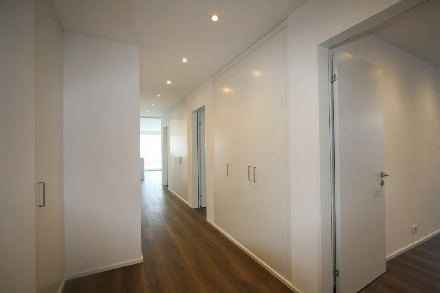 Appartement de 4,5 pièces avec vue sur la montagne et le lac - Photo 6 sur 13