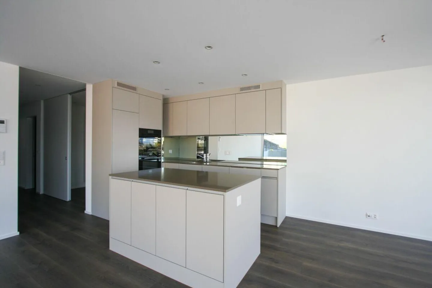 Appartement de 4,5 pièces avec vue sur la montagne et le lac - Photo 2 sur 13