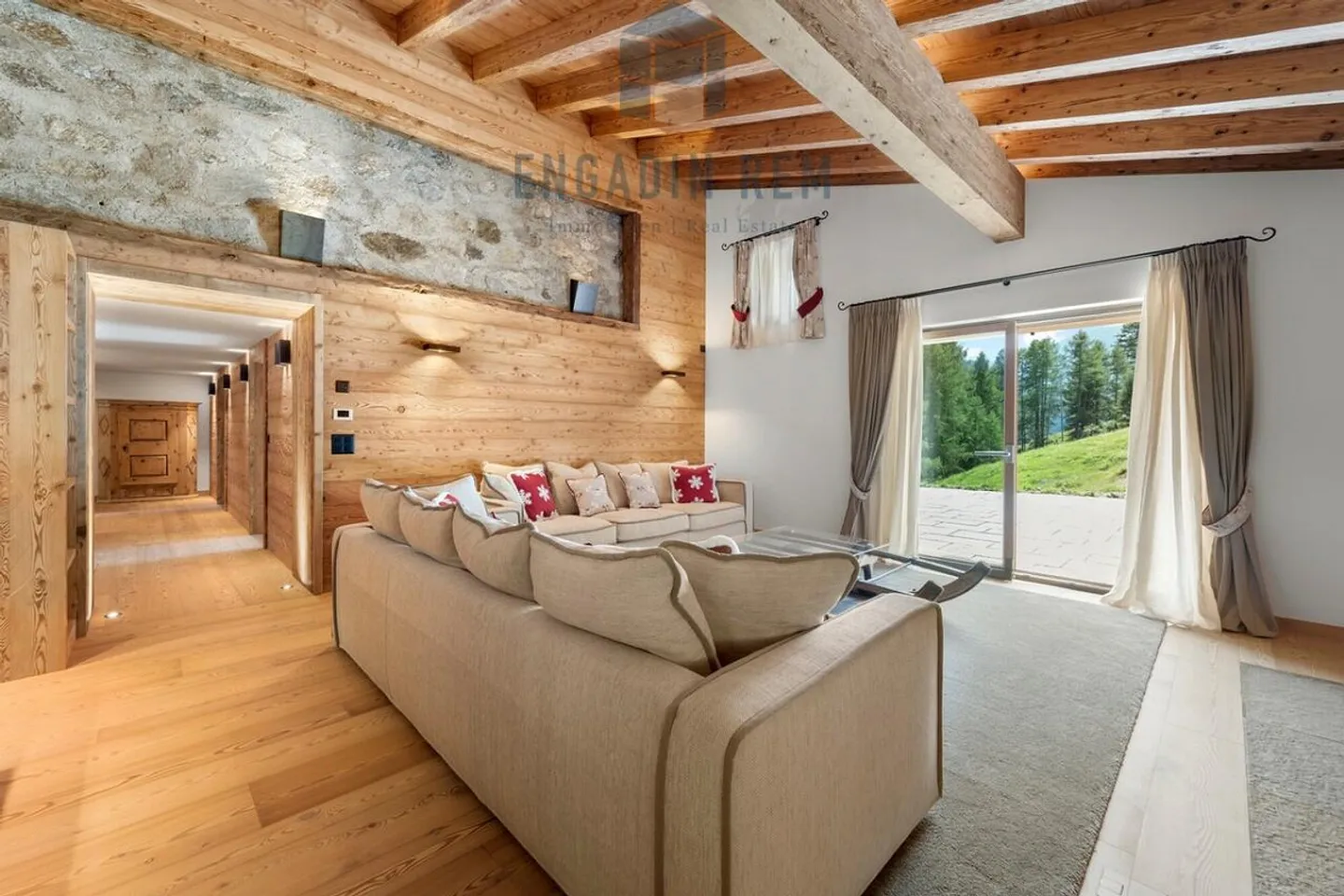 Objet de passion : Maison familiale au bord de la forêt - Résidence secondaire - Photo 3 sur 6