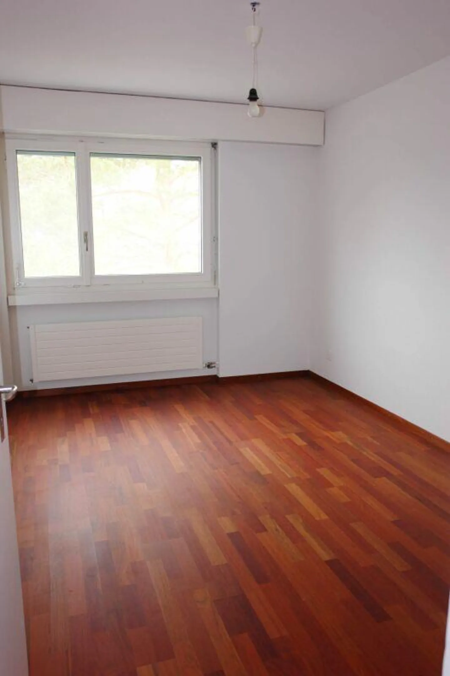 Grosszügige Wohnung mit Terrasse - Foto 2 von 11